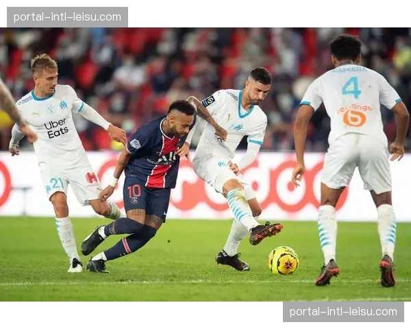 转会传闻：里昂中场卡克雷与意甲多支球队传出绯闻